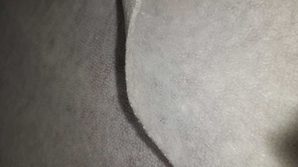 Cienka pianka klejonka grubości 2 mm z klejem-0,8 m