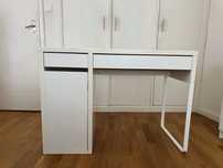 Secretária branca IKEA