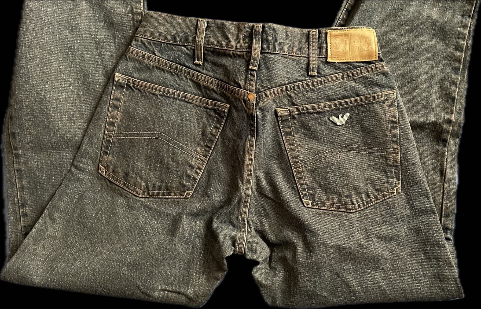 Calças jeans das marcas Armani Jeans Massimo Dutti tamanho M