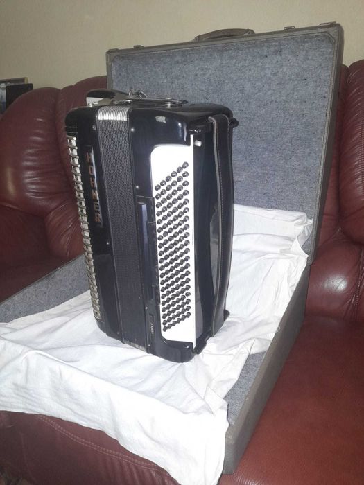 Acordeão Hohner Verdi V