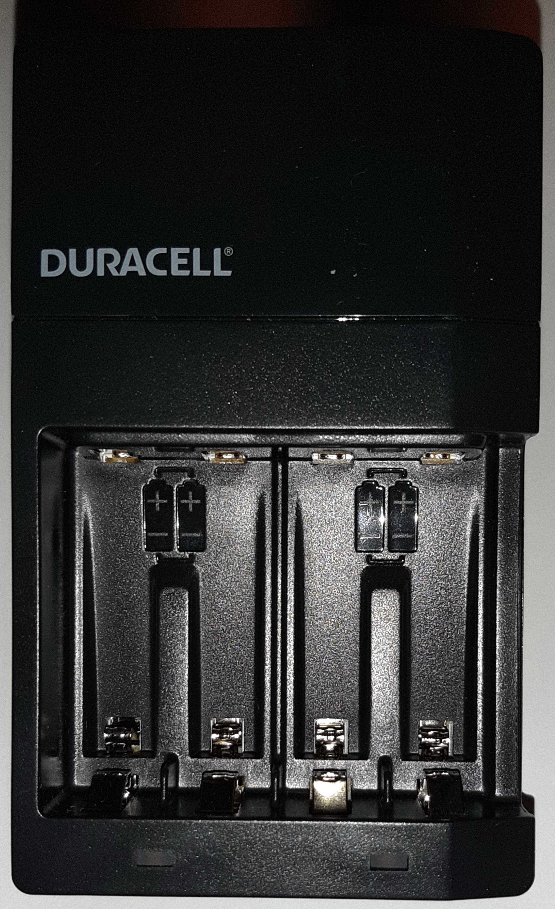 Зарядное для аккумуляторов Duracell CEF14