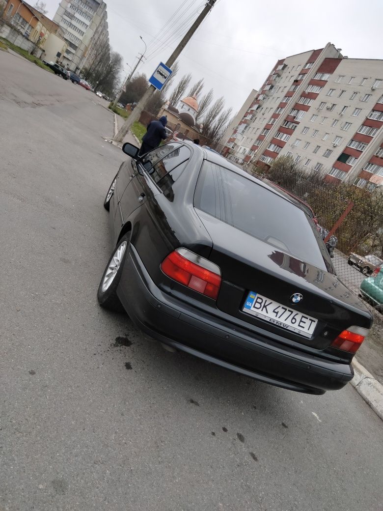 BMW e39 535i 3.5 газ/бенз