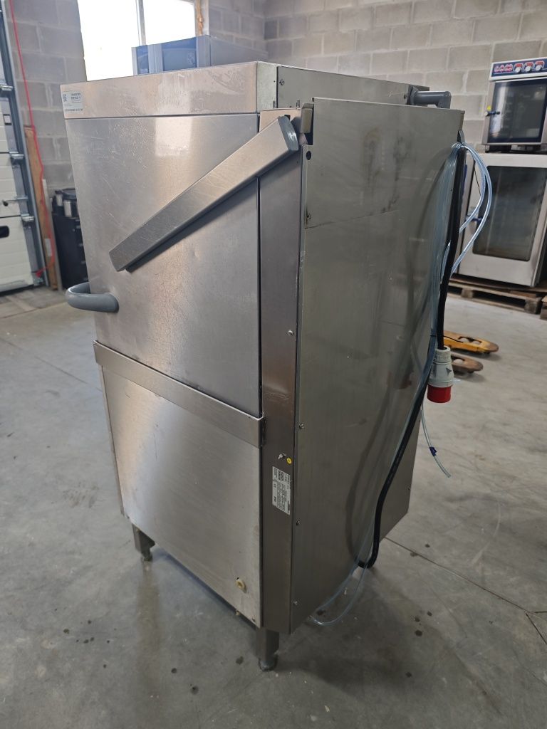 Купольна посудомийна машина Winterhalter GS 502