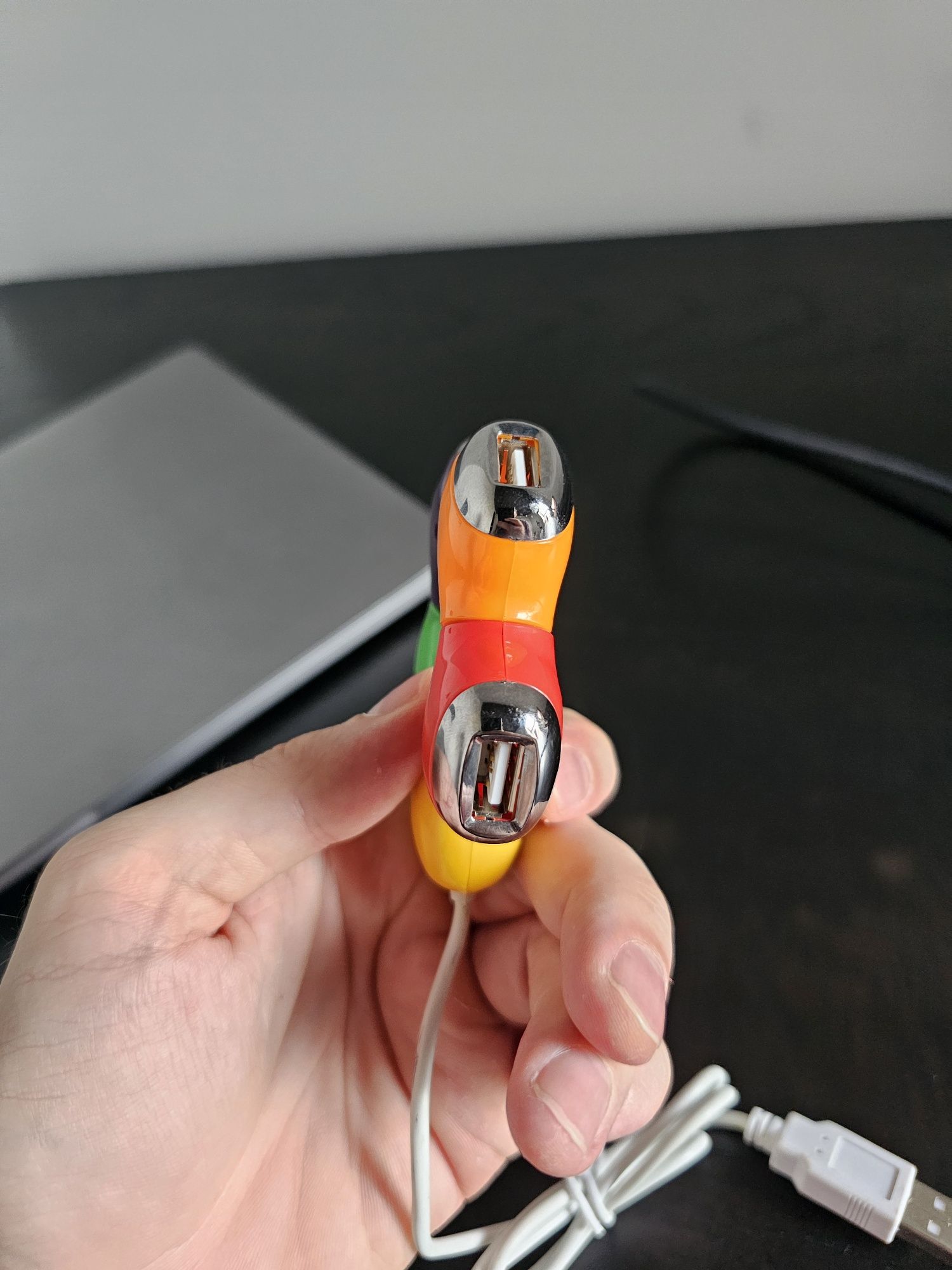 USB-hub Thomson Reuters