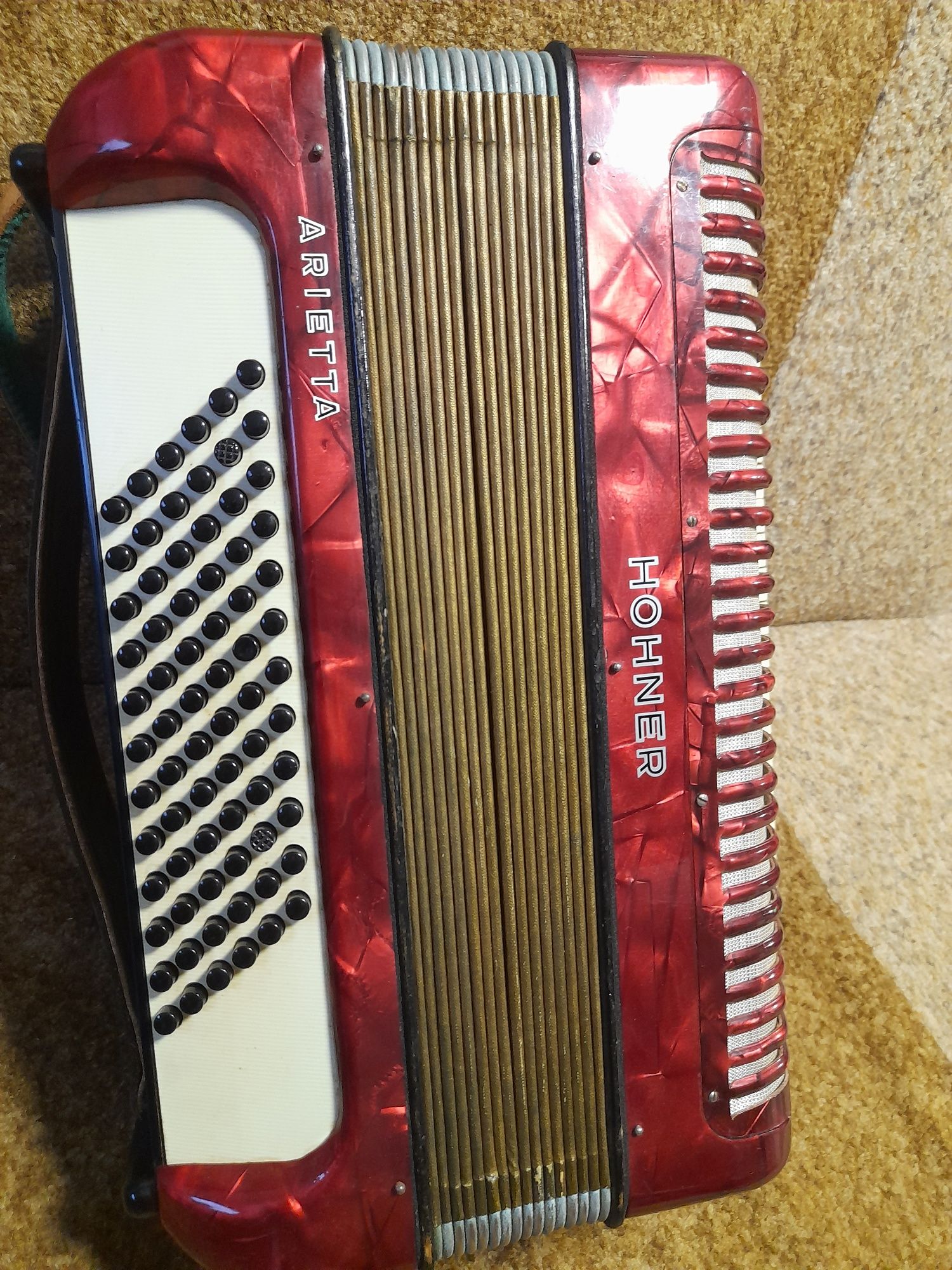 Akordeon Hohner Arietta  72 basy