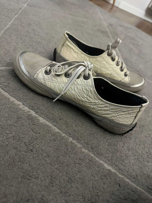 Skórzne trampki sneakersy Carinii r.39