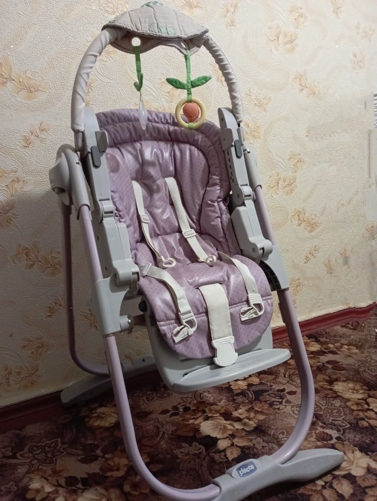 Крісло для годування дитини