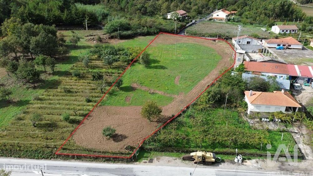 Terreno em Adoufe e Vilarinho de Samardã de 4221,00 m2