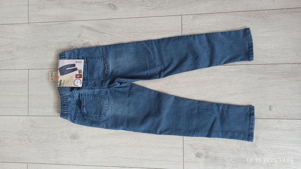 Spodnie nowe r 122/128 jegginsy