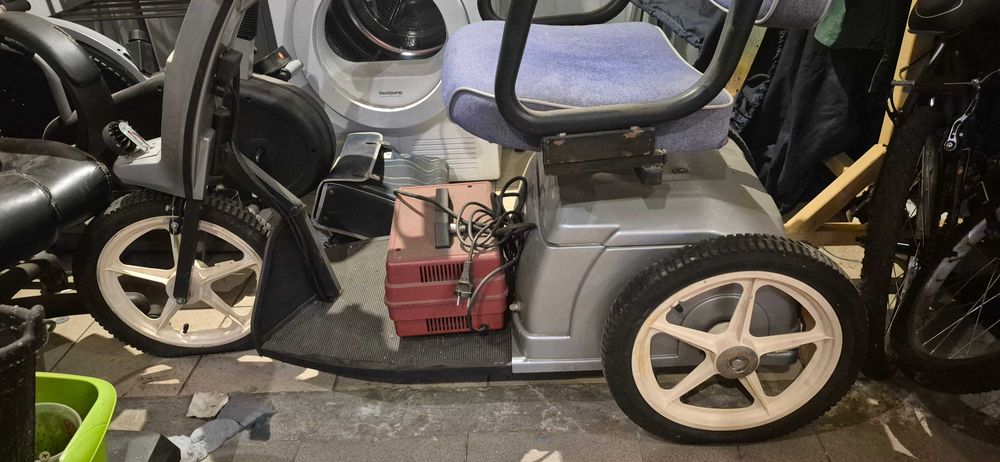 Wózek Inwalidzki elektryczny trzykołowy