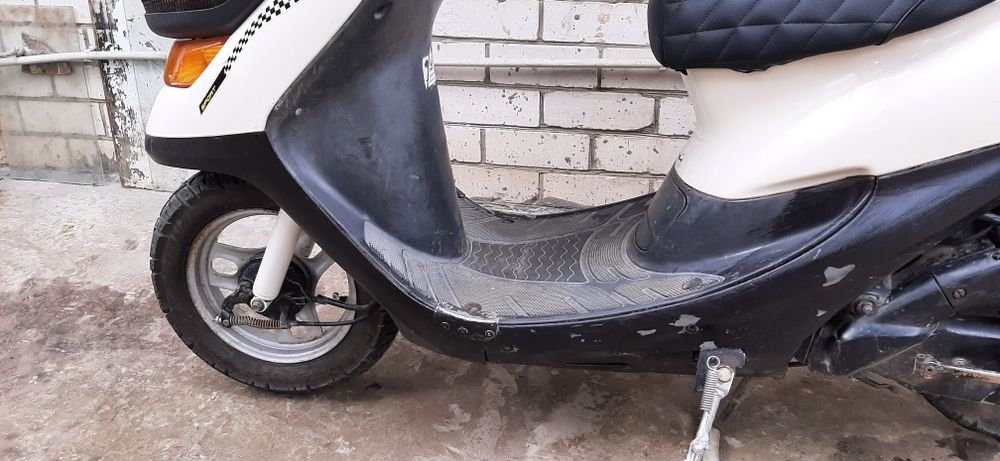 Скутер хонда цеста 34 двох тактний з номером і тех паспортом.