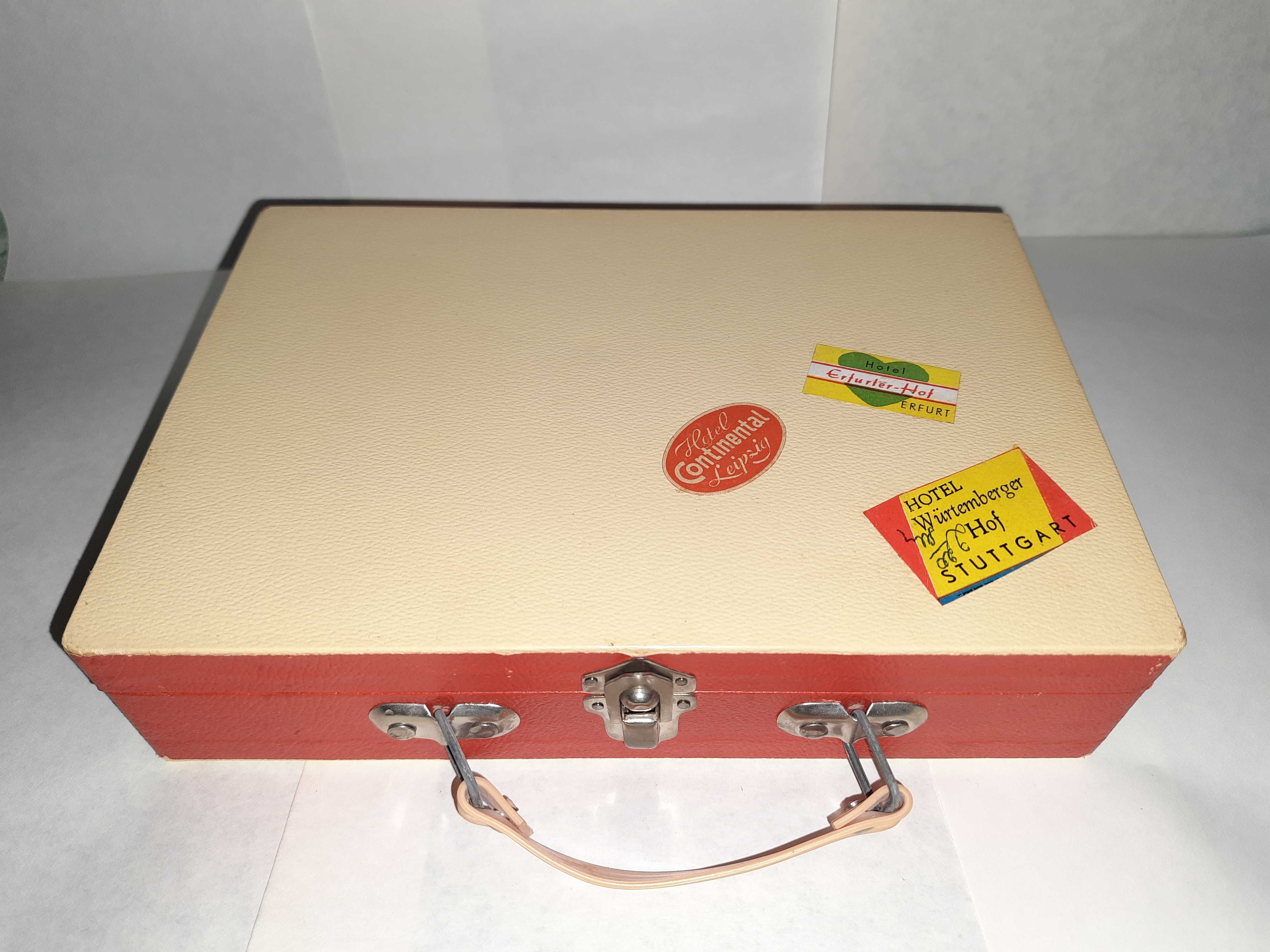 Ретро (60-х років) скринька у вигляді міні валізки