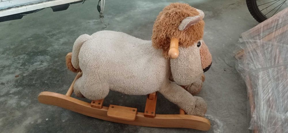 Peluche Baloiço para criança