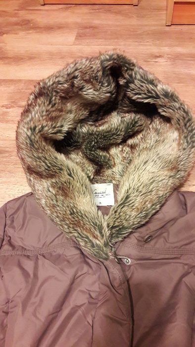 Modna długa kurtka marki Carry Casual Roz. S - M odcień brązowyróż