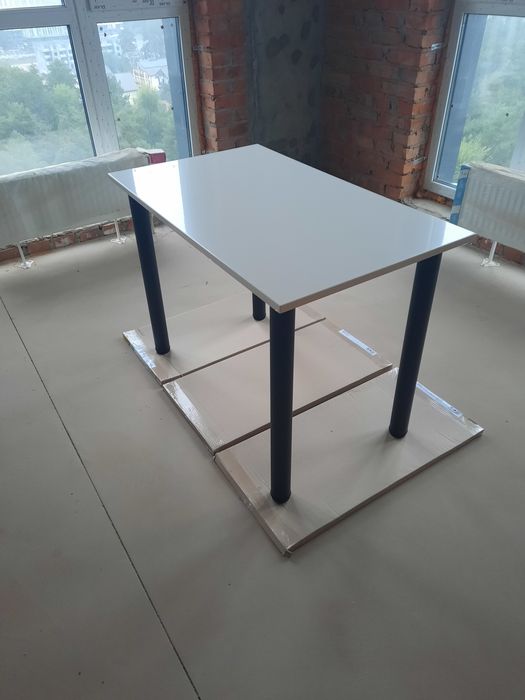 Продам столики журнальні, кавові, письмові, або на кухню