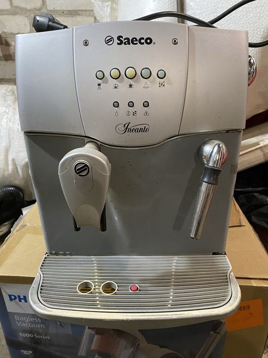 Кофемашина Saeco