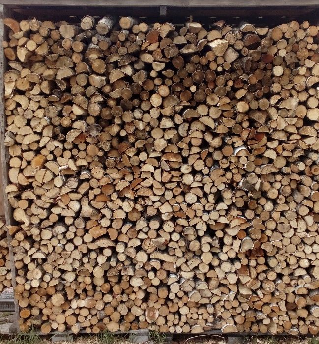Drewno opałowe do pieców kaflowych i centralnych