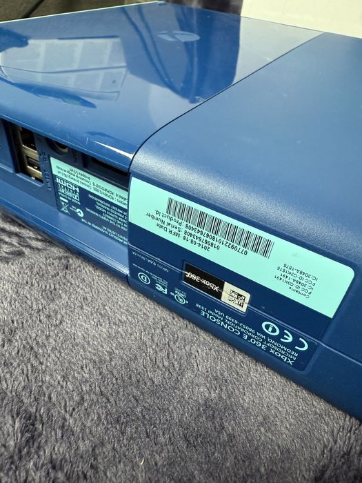 Xbox 360 500GB Special Blue Edition - zestaw dla kolekcjonera!