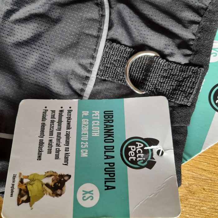 2x nowe ubranko dla pieska, rozmiar XS, długość grzbietu 25cm