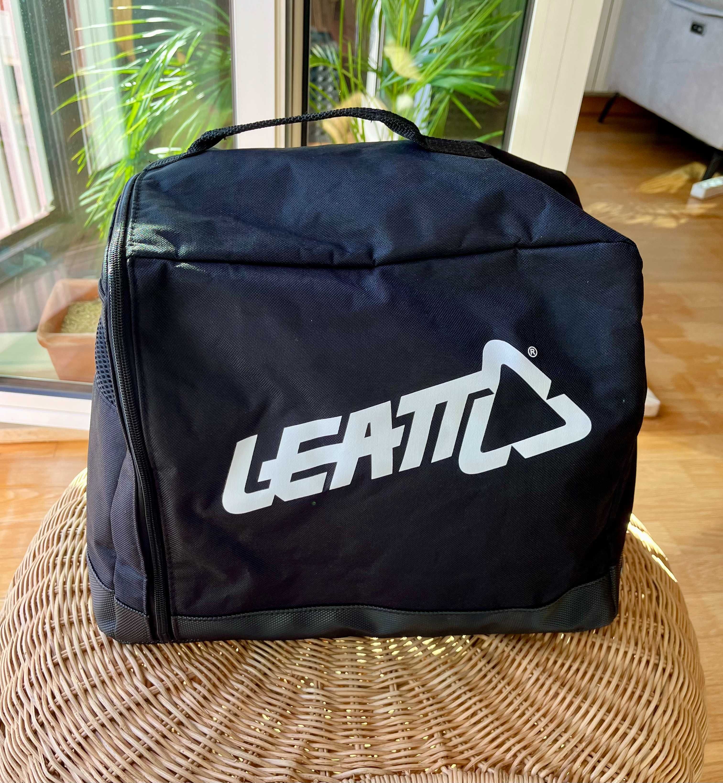 Capatece Enduro Leatt 8.5 com óculos