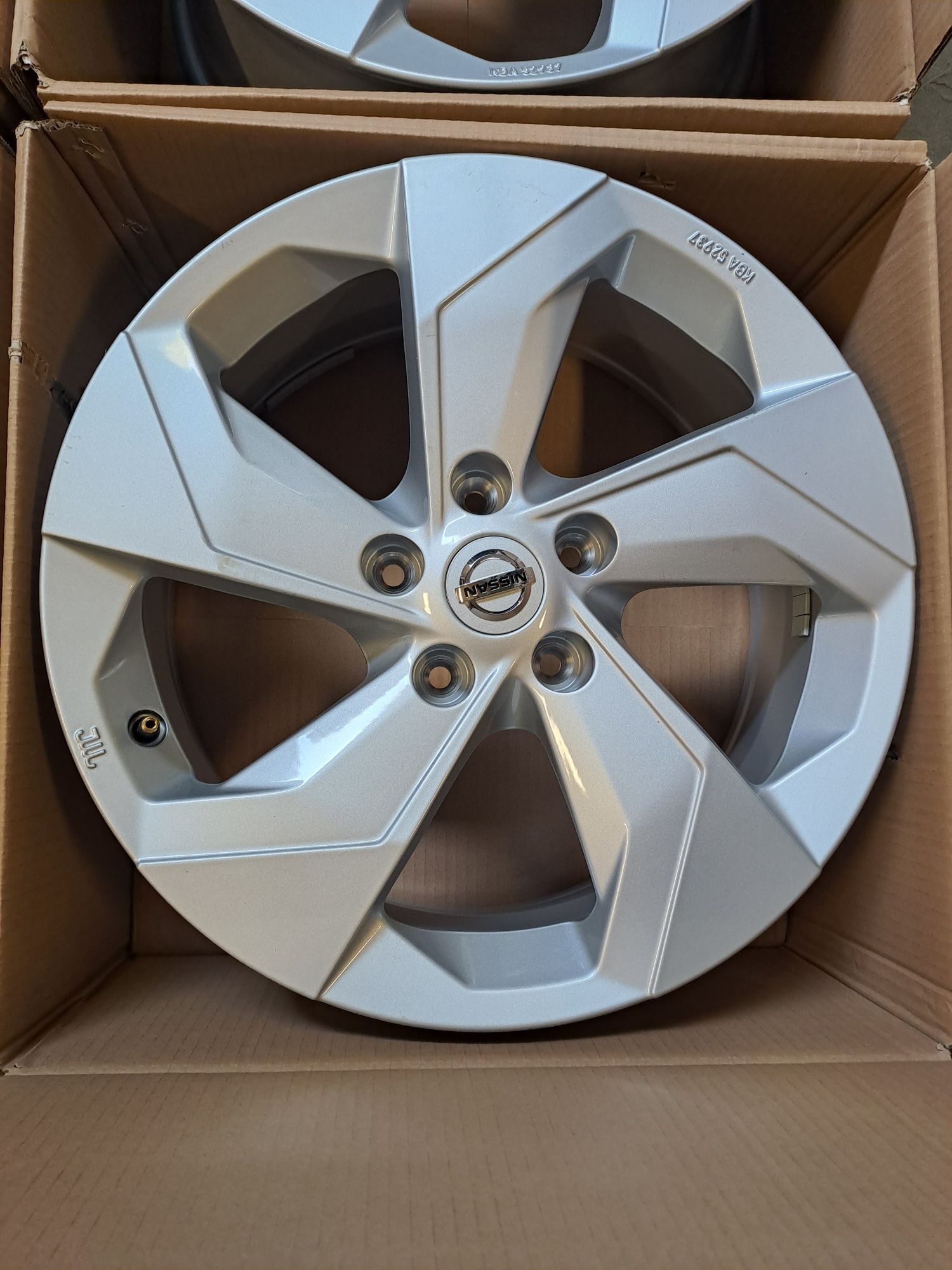 Felgi 17 cali Nissan Juke F16  5x114,3