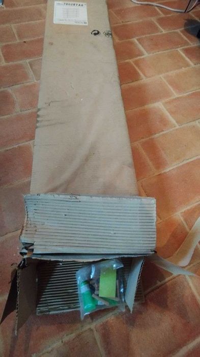 Estante móvel, nova, laminada de madeira de Faia