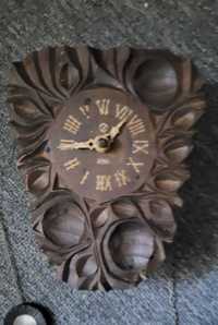 Stary drewniany zegar wiszący