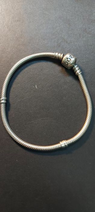 Colar e pulseira Pandora