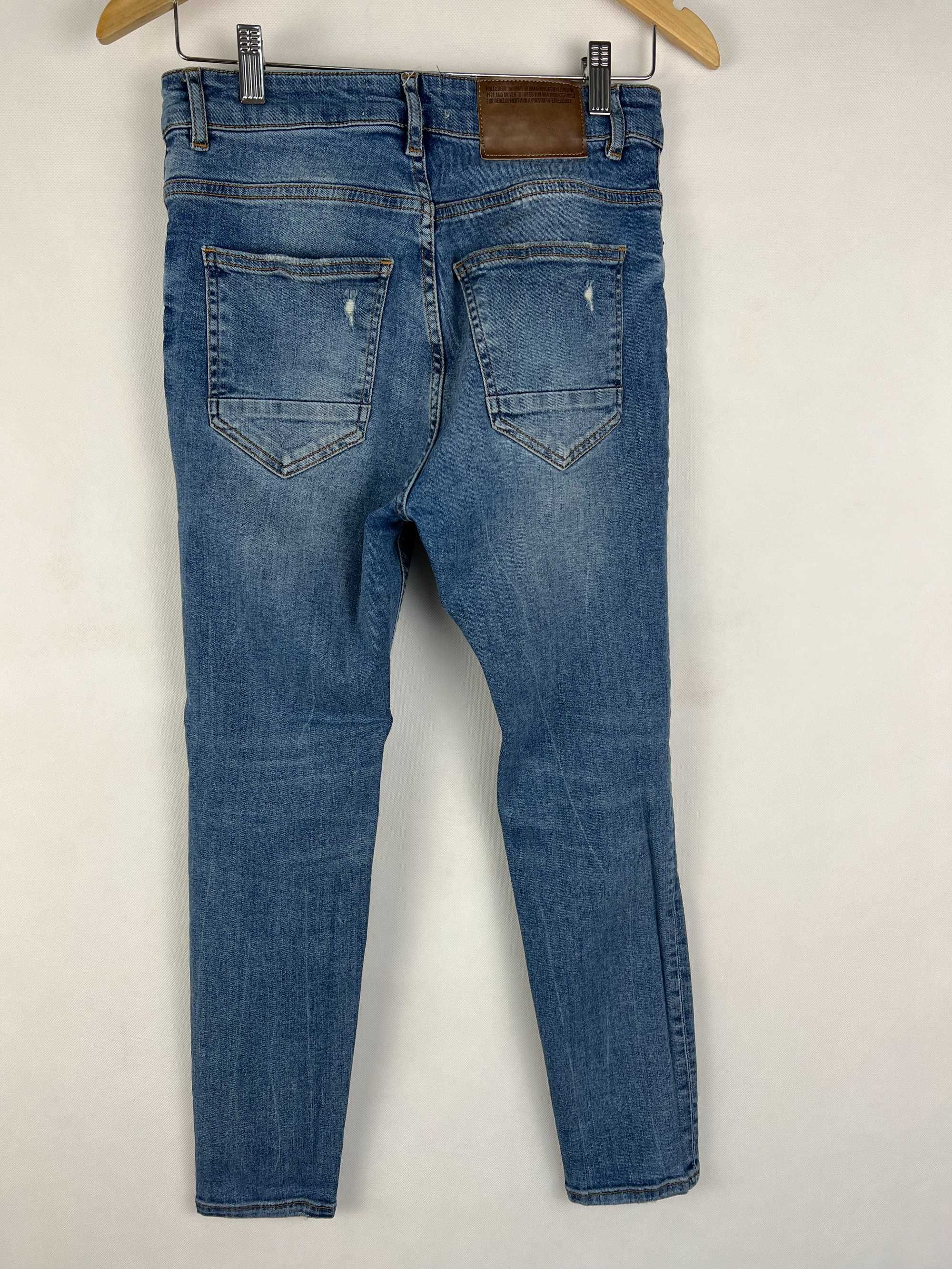 Jeansy spodnie jeans z przetarciami 38 XS męskie Pull & bear carrot