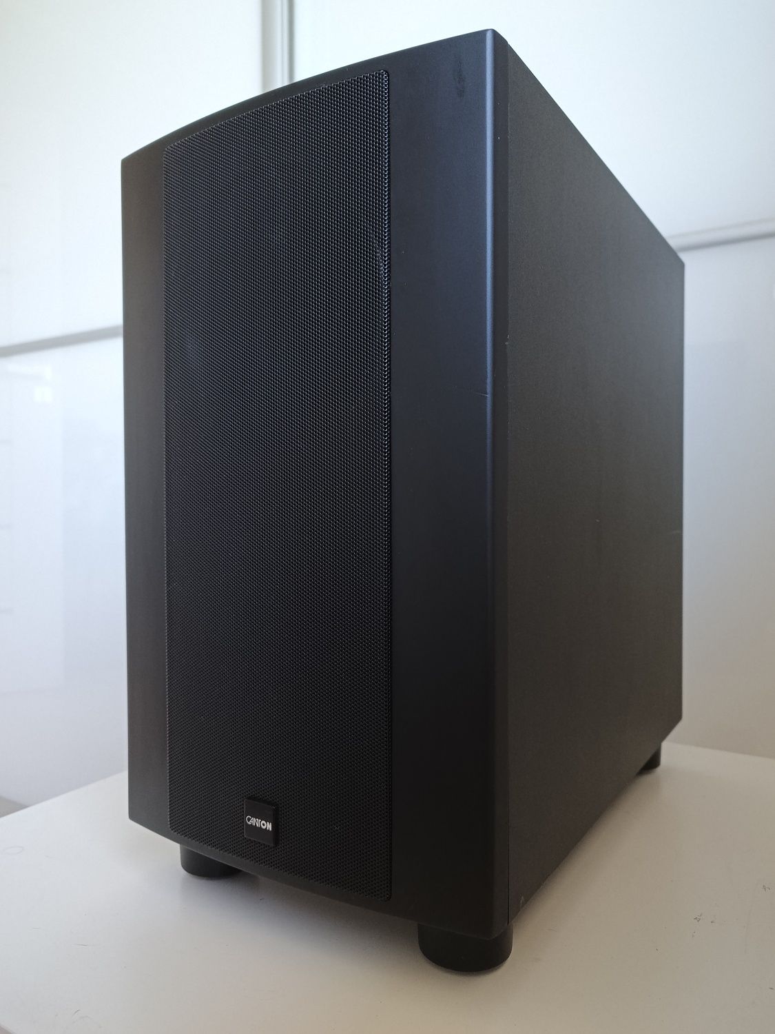 CANTON AS CD 102 subwoofer aktywny, moc 100 Watt.