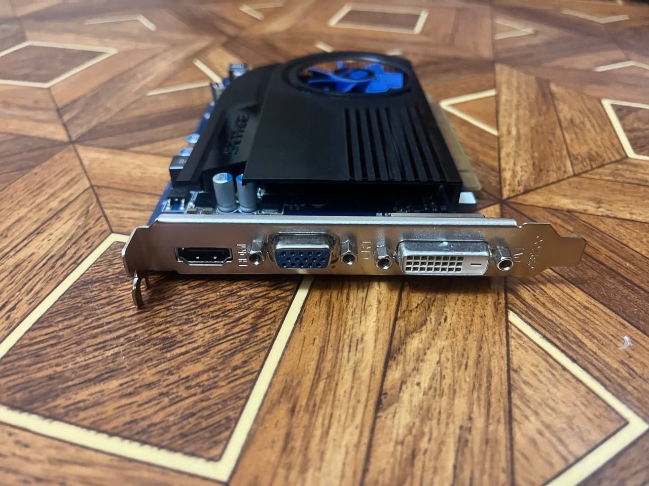Sapphire HD6570 2gb відеокарта