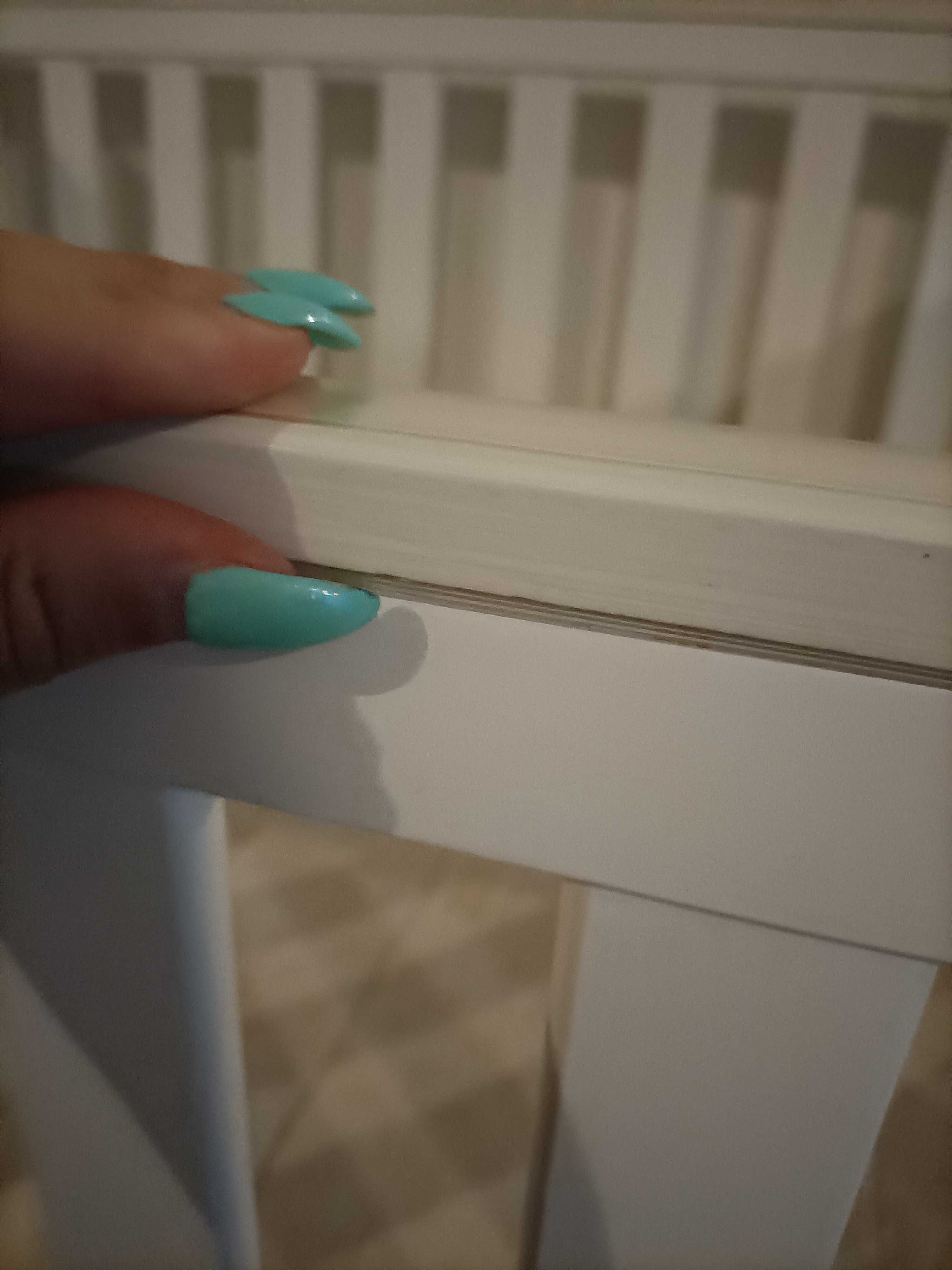 Cama de bebé Trama