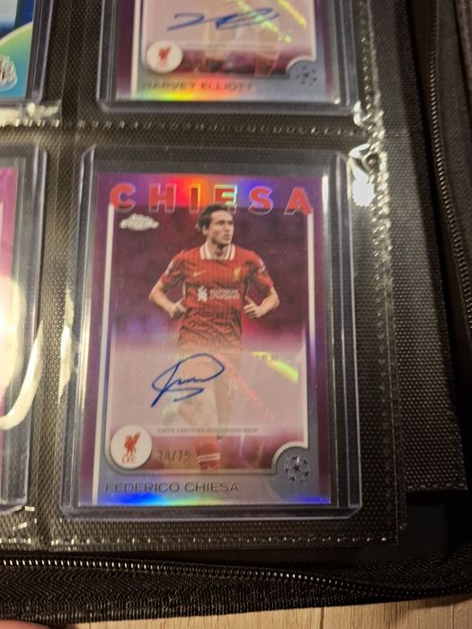 Karty piłkarskie z autografem