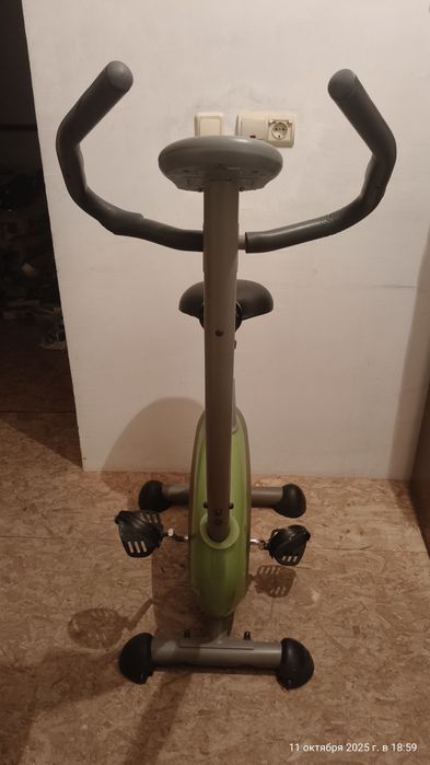 Велотренажер HouseFit