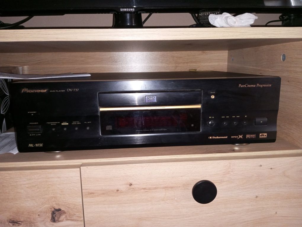 Odtwarzacz DVD Pioneer DV-737