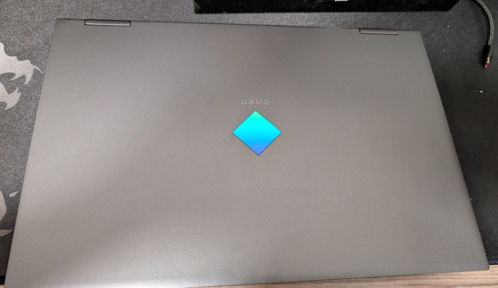 HP Omen 15,6″ | Ryzen 5 4600H | 32 GB RAM | GTX 1650 Ti | SSD 500 GB”