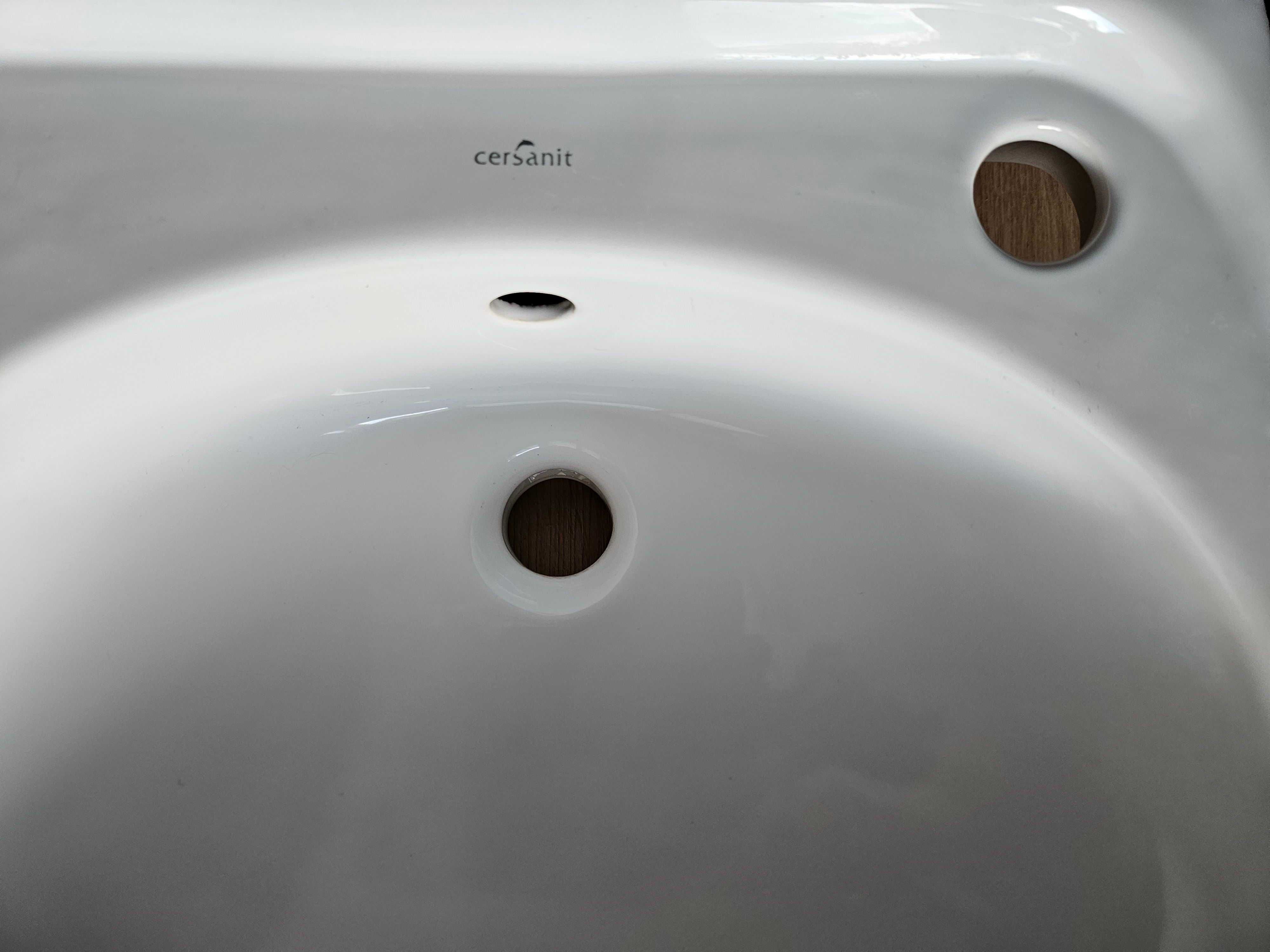Umywalka łazienkowa ścienna Cersanit 46x37