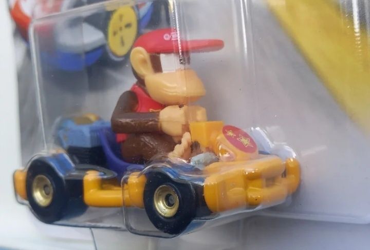 Hot wheels mario kart diddy kong