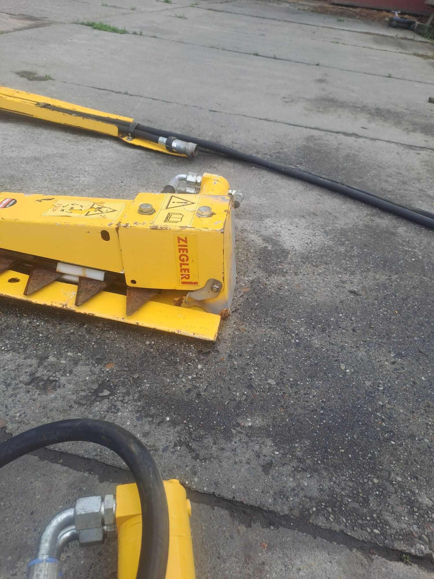 Oryginalne   Kosy do Rzepaku  firmy Ziegler do kombajnu New Holland