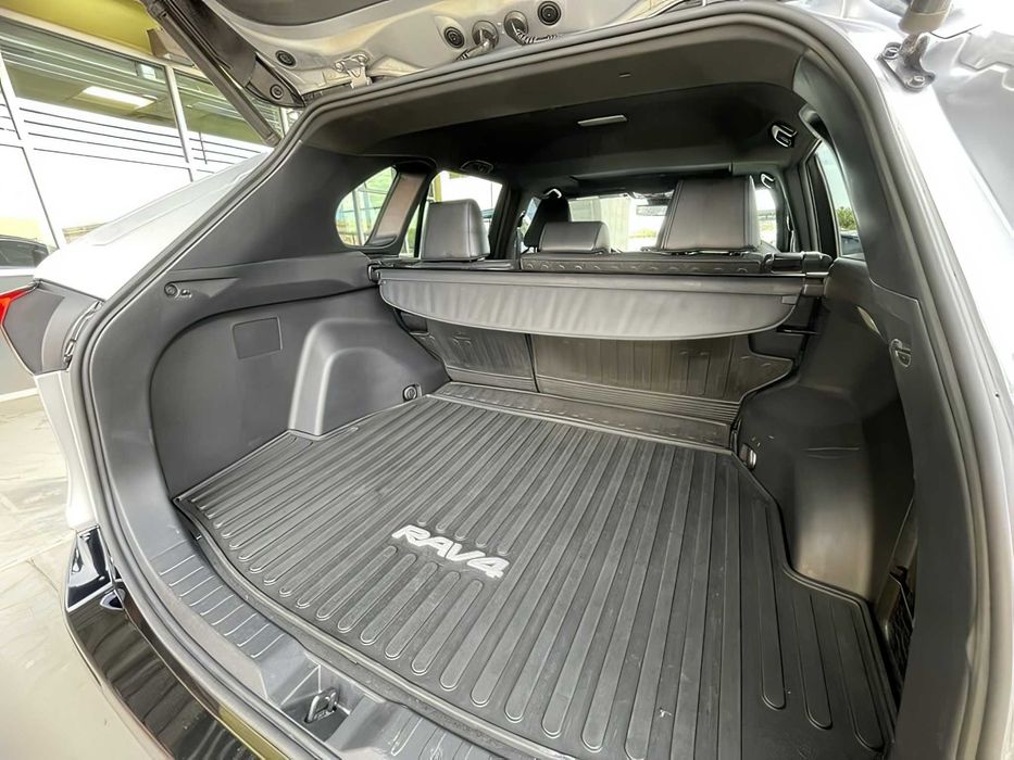 Toyota RAV4      2020