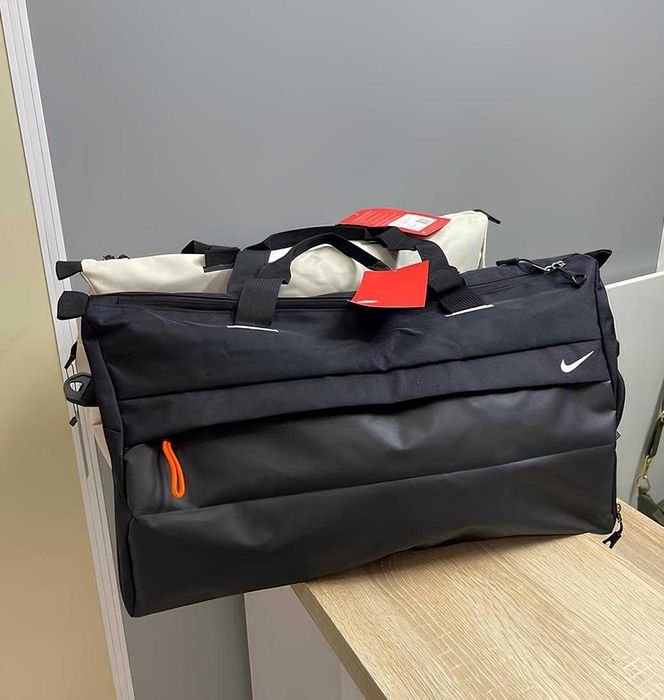 Спортивна сумка Nike (найк) – ідеал для тренувань подорожей спортзал