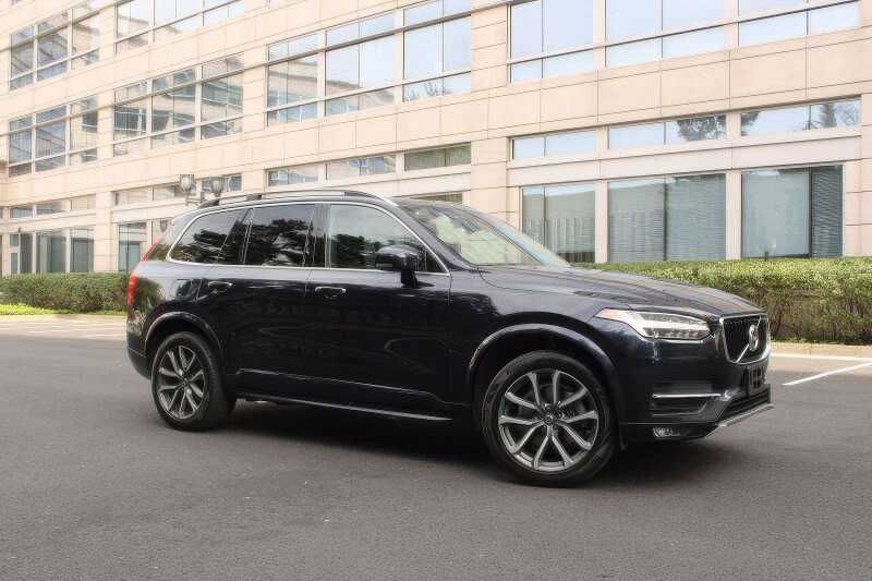 2019 Volvo XC90 T6 Momentum