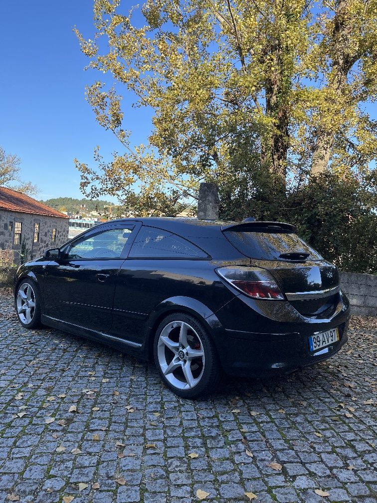 Opel astra H GTC 1.9 cdti 150CV