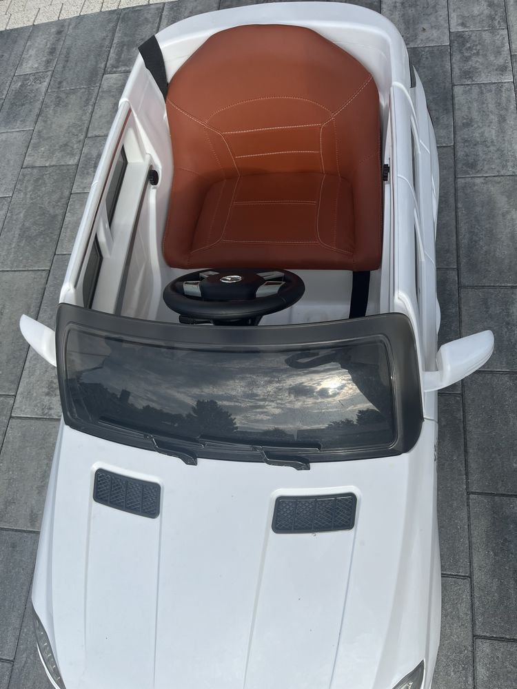 Mercedes na akumulator