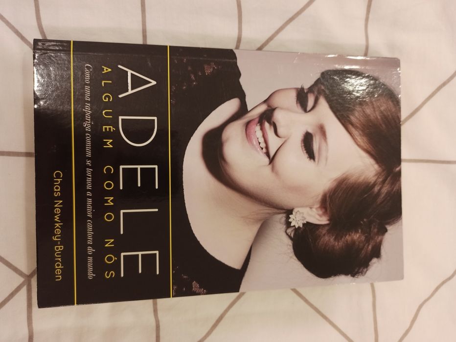 Livro "Adele - alguém como nós" de Chas Newkey-Burden