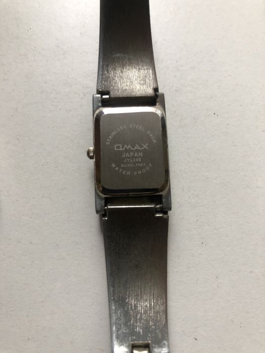 Годинники наручні в неробочому стані