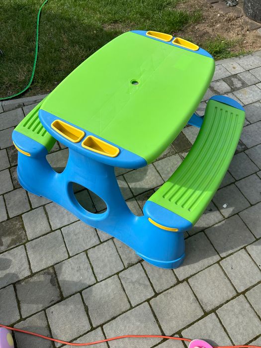 Stolik ogrodowy dla malucha