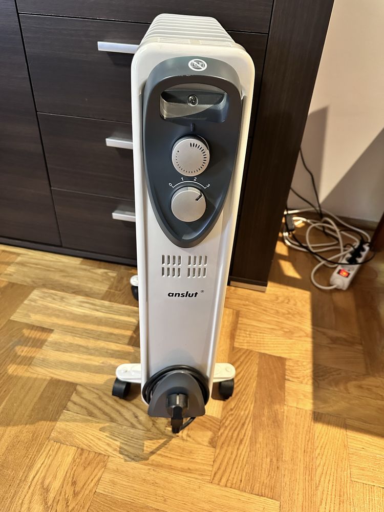 Grzejnik elektyczny 220-240 V ~