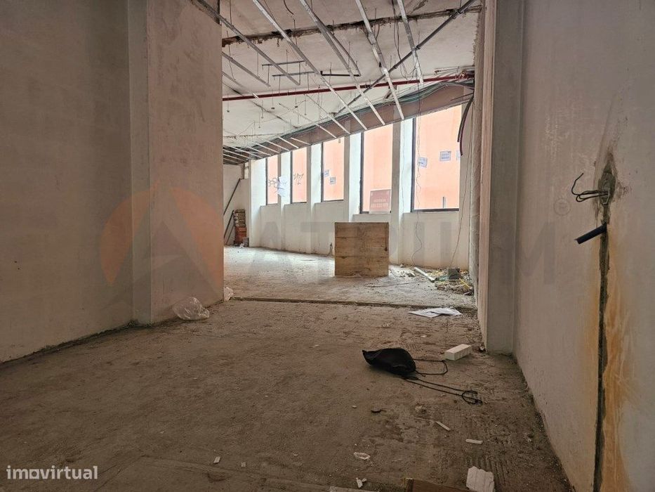 Espaço Comercial de 100m² para Arrendamento - Oportunidade Única em...
