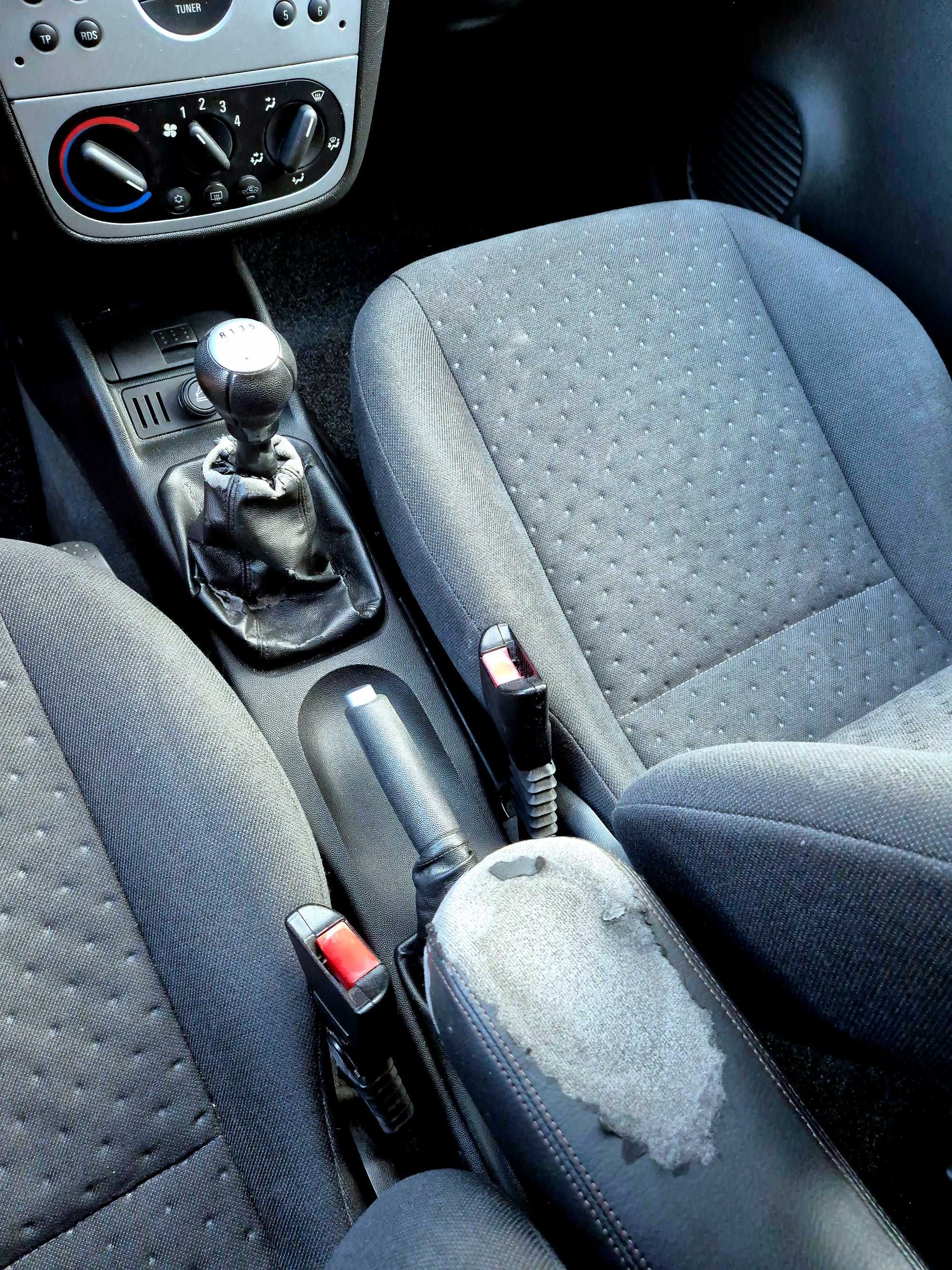 Opel corsa C 1.2 N-Joy 2003 niski przebieg